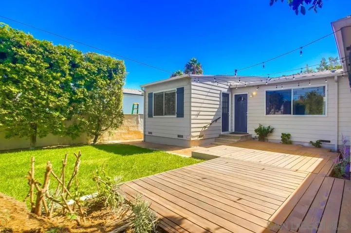 1760 Pacific Beach Dr, San Diego, California 92109