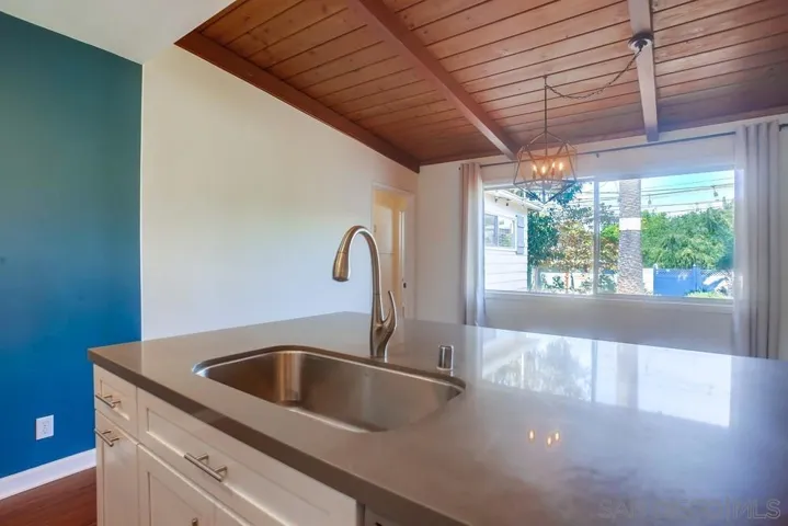 1760 Pacific Beach Dr, San Diego, California 92109