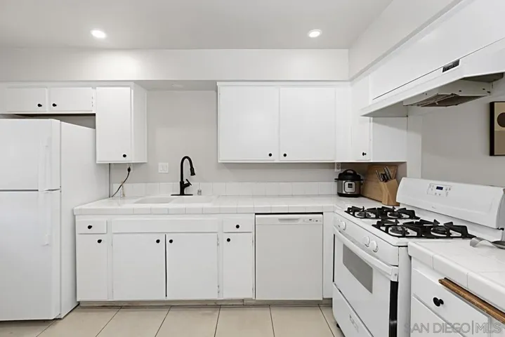 6783 Alvarado Rd 5, San Diego, California 92120