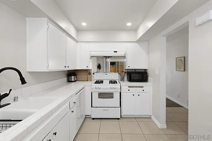 6783 Alvarado Rd 5, San Diego, California 92120