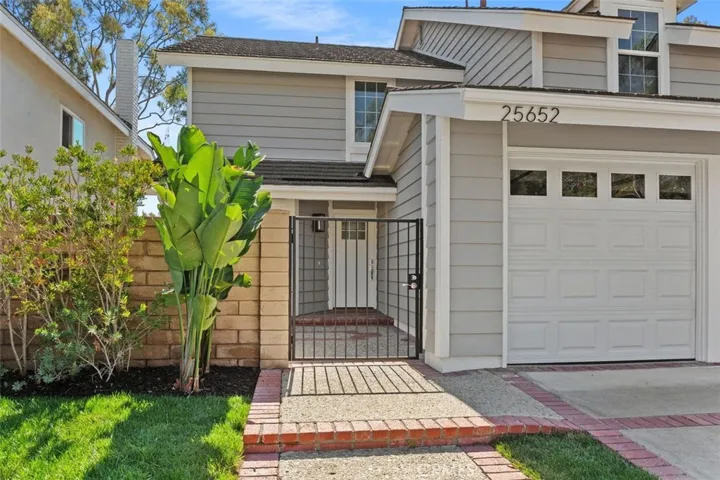 25652 Fallenwood, Lake Forest, California 92630
