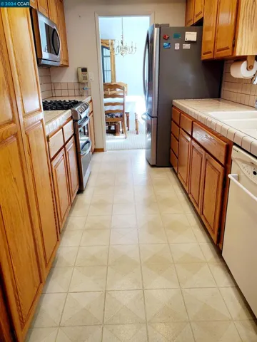 2133 Wilmington Dr., Walnut Creek, California 94596-6238