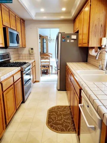2133 Wilmington Dr., Walnut Creek, California 94596-6238