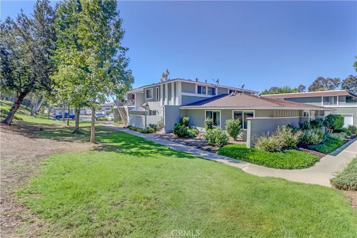 Large greenbelt just out your front door. Very private location.