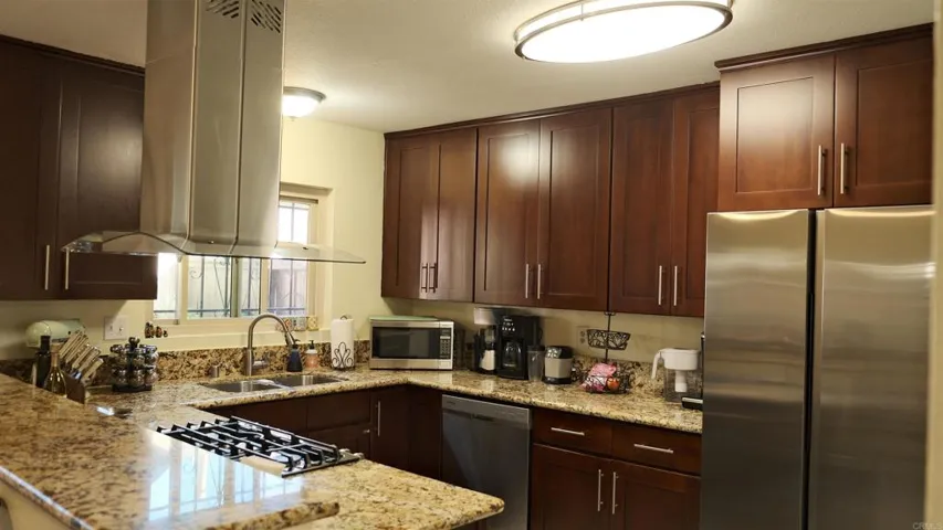 8323 Panorama Ridge Ct, Spring Valley, California 91977