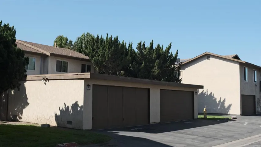 8323 Panorama Ridge Ct, Spring Valley, California 91977