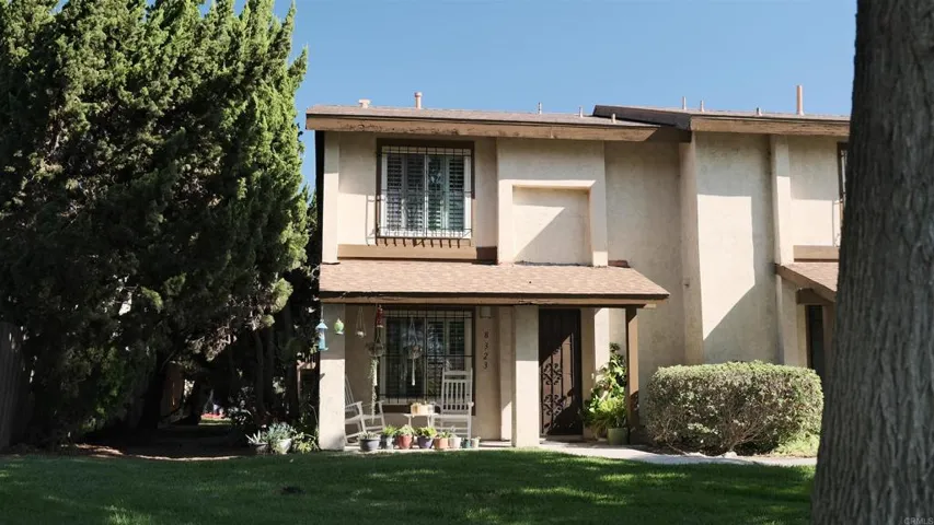 8323 Panorama Ridge Ct, Spring Valley, California 91977