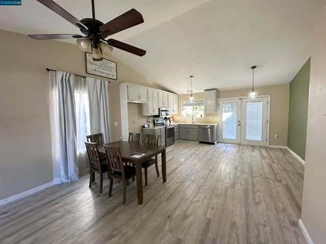 1876 Quail Meadows Cir, Vacaville, California 95687