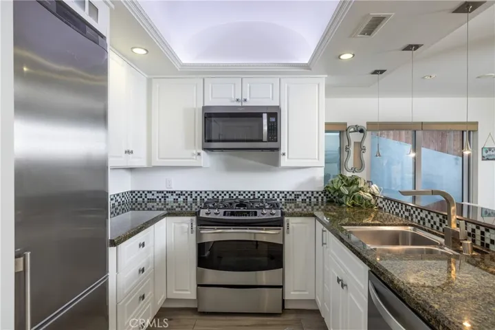 31911 Crestwood Place, Laguna Beach, California 92651