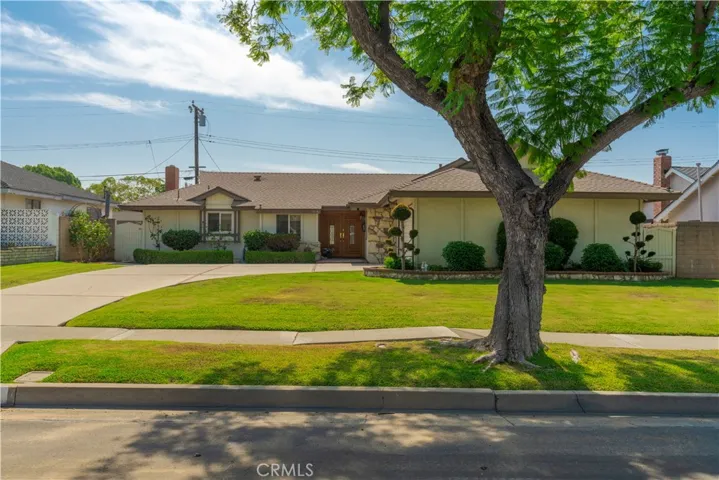 1016 El Mirador Drive, Fullerton, California 92835