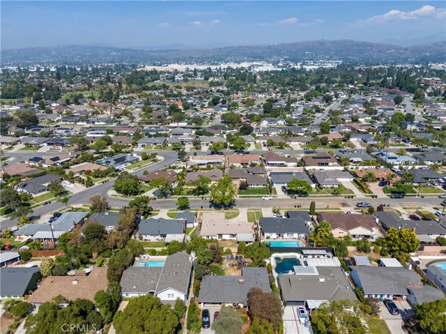 1016 El Mirador Drive, Fullerton, California 92835