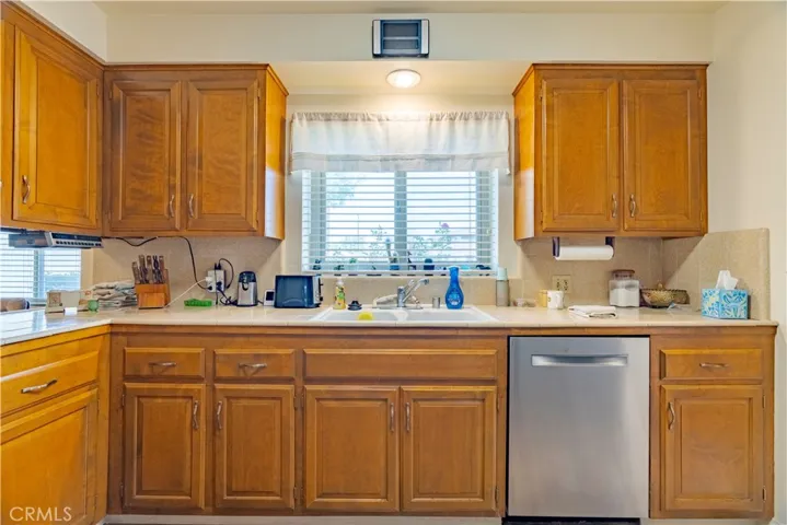 1016 El Mirador Drive, Fullerton, California 92835
