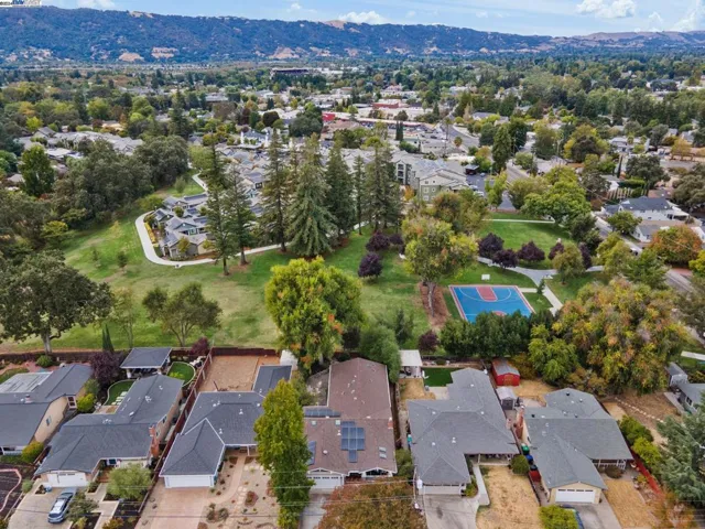 327 Christina Ct, Pleasanton, California 94566