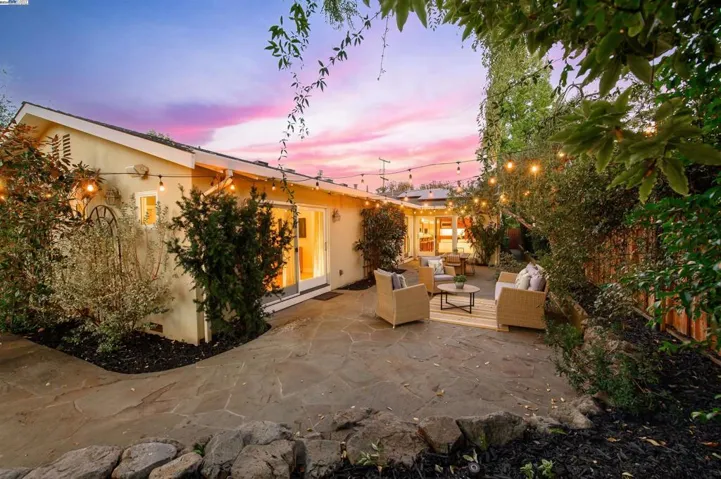 327 Christina Ct, Pleasanton, California 94566