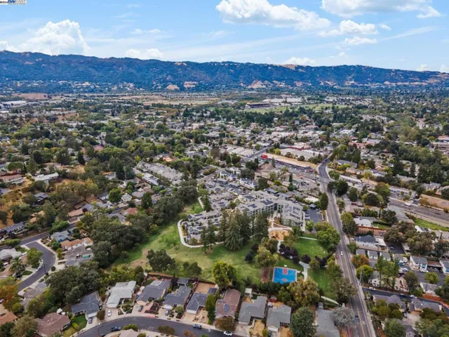 327 Christina Ct, Pleasanton, California 94566
