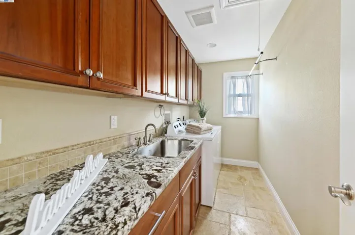 327 Christina Ct, Pleasanton, California 94566