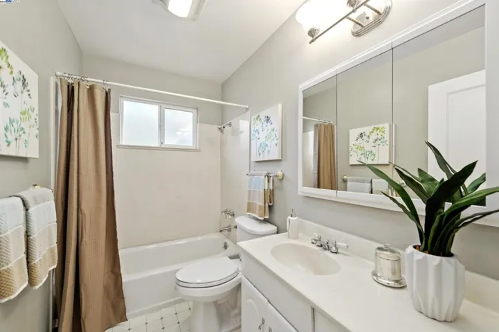 327 Christina Ct, Pleasanton, California 94566