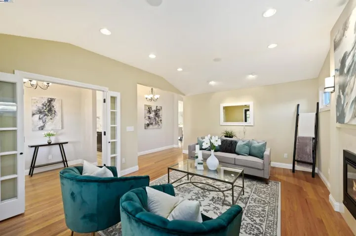 327 Christina Ct, Pleasanton, California 94566