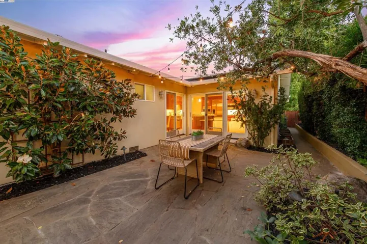 327 Christina Ct, Pleasanton, California 94566