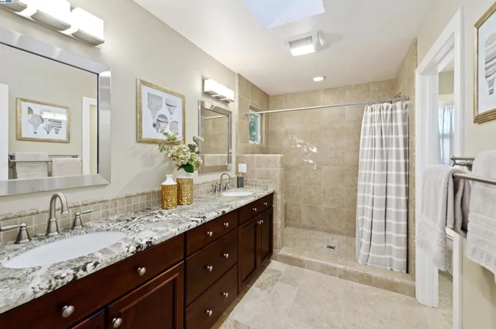 327 Christina Ct, Pleasanton, California 94566