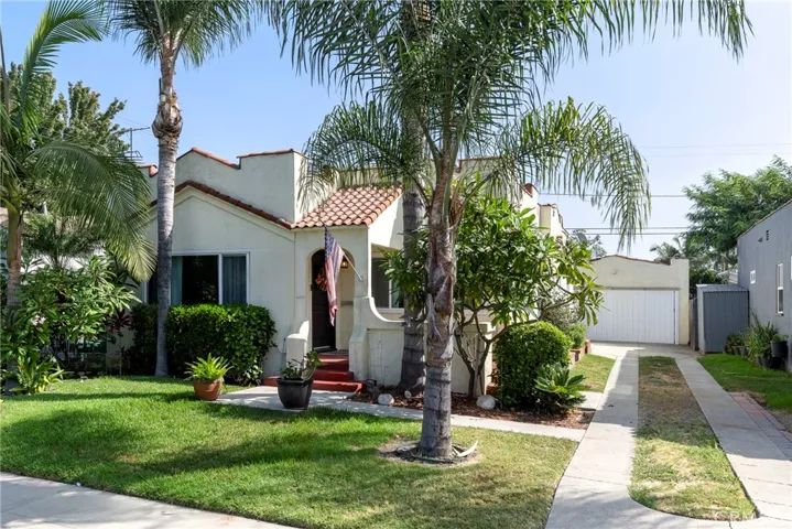 5490 California Avenue, Long Beach, California 90805