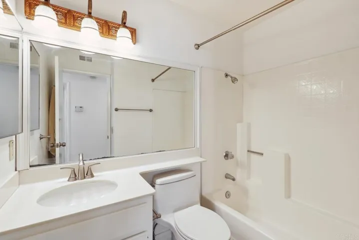 5381 Blackberry Way, Oceanside, California 92057