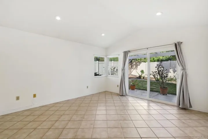 5381 Blackberry Way, Oceanside, California 92057