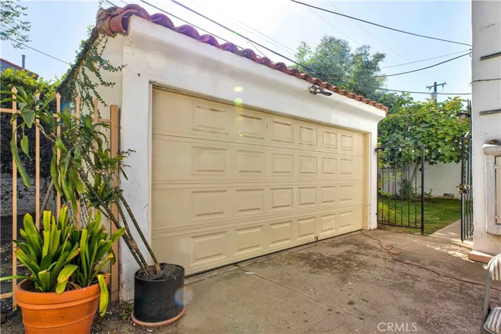 Unit 812 Garage