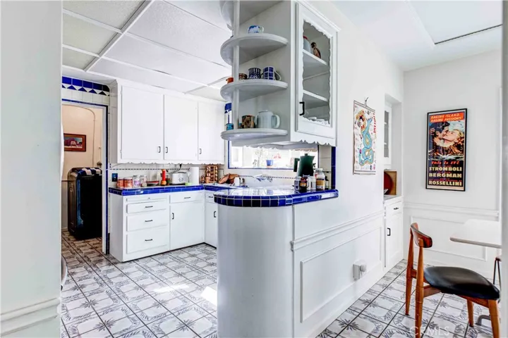 Unit 814 Kitchen