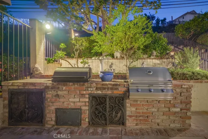 2038 Santa Rena Drive, Rancho Palos Verdes, California 90275