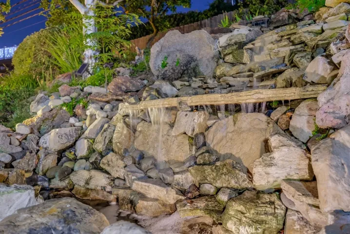 2038 Santa Rena Drive, Rancho Palos Verdes, California 90275
