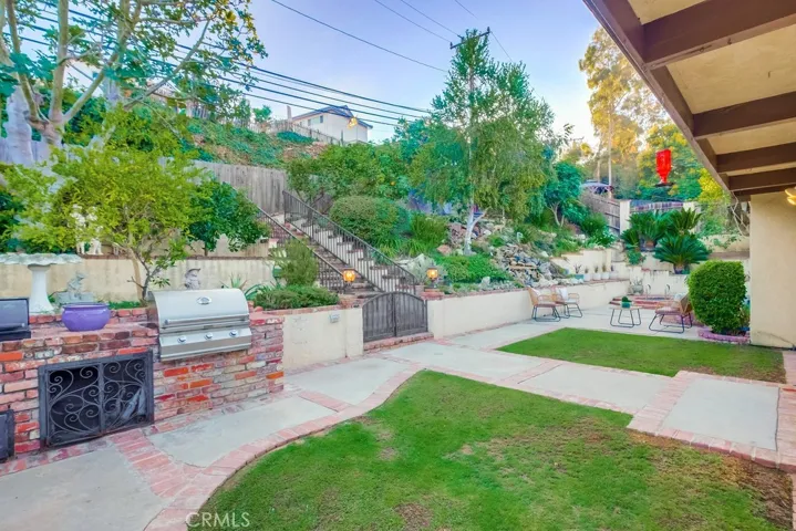 2038 Santa Rena Drive, Rancho Palos Verdes, California 90275