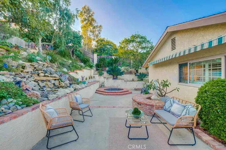 2038 Santa Rena Drive, Rancho Palos Verdes, California 90275