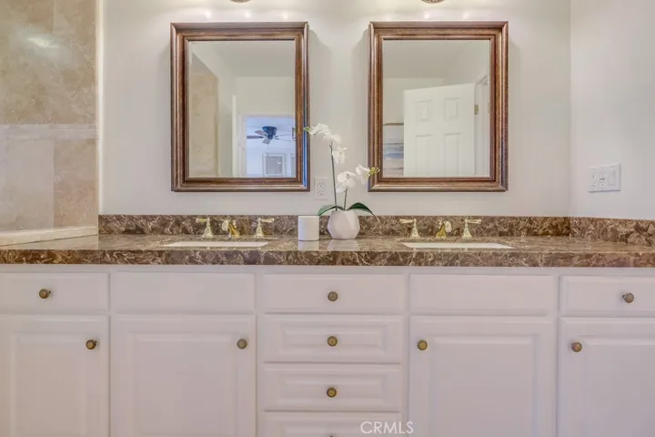 2038 Santa Rena Drive, Rancho Palos Verdes, California 90275