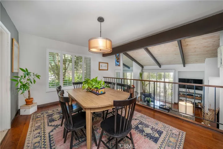 11824 Moorpark Street A, Studio City, California 91604