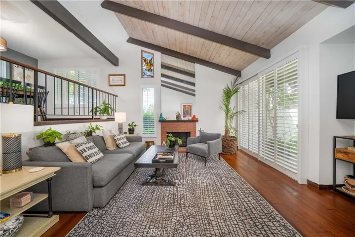 11824 Moorpark Street A, Studio City, California 91604