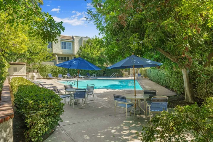 11824 Moorpark Street A, Studio City, California 91604