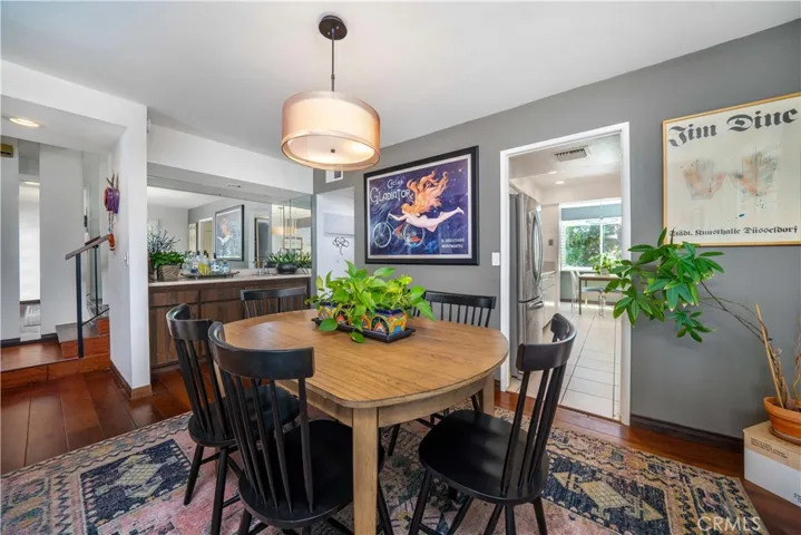 11824 Moorpark Street A, Studio City, California 91604