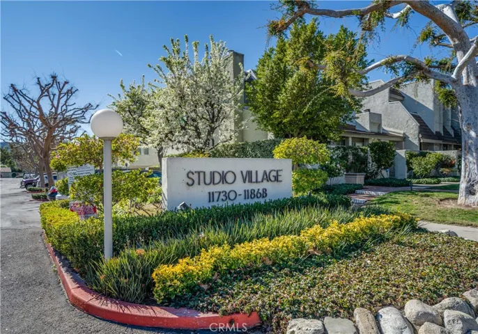 11824 Moorpark Street A, Studio City, California 91604