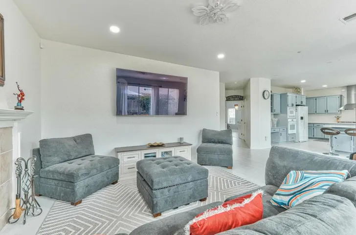 1864 Declaration Street, Salinas, California 93906