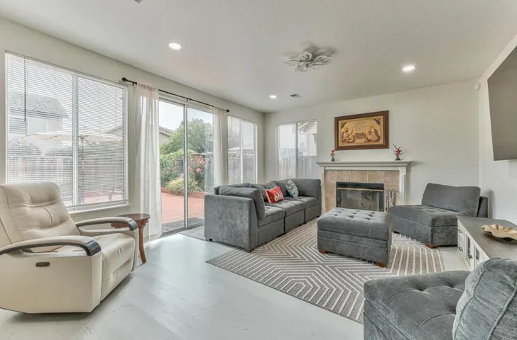 1864 Declaration Street, Salinas, California 93906