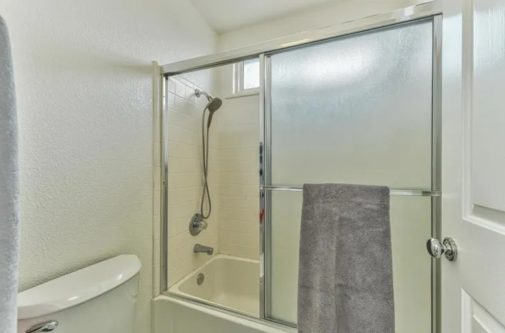 1864 Declaration Street, Salinas, California 93906