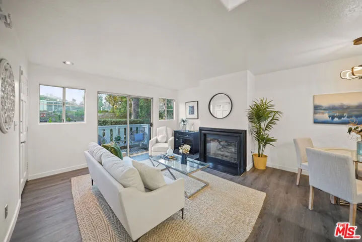 Indoor/Outdoor
