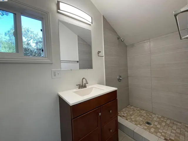 1396 E 27th St, Oakland, California 94606