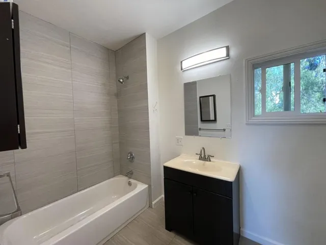 1396 E 27th St, Oakland, California 94606