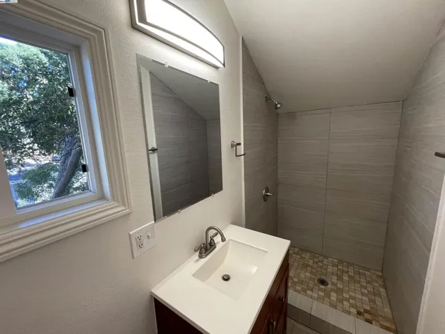 1396 E 27th St, Oakland, California 94606