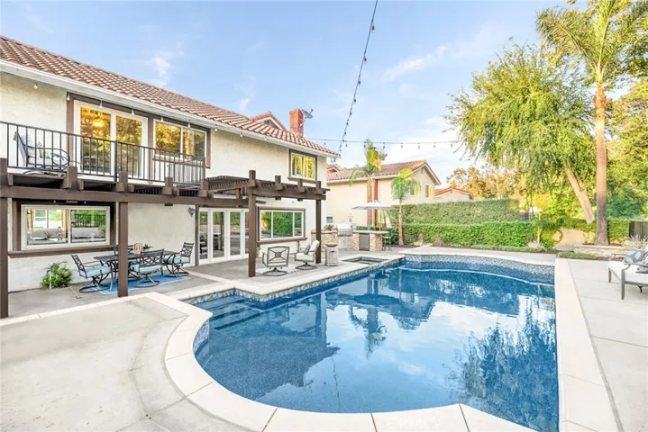 Large backyard and pool area for entertaining