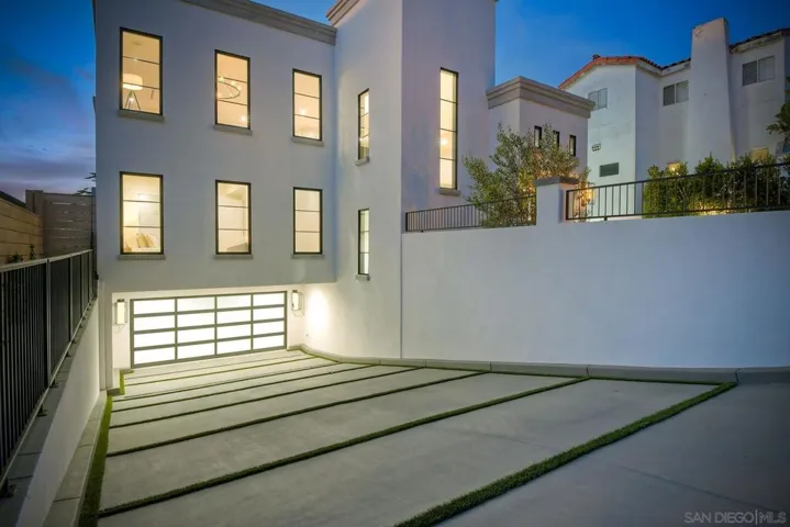 4270 Ampudia St, San Diego, California 92103