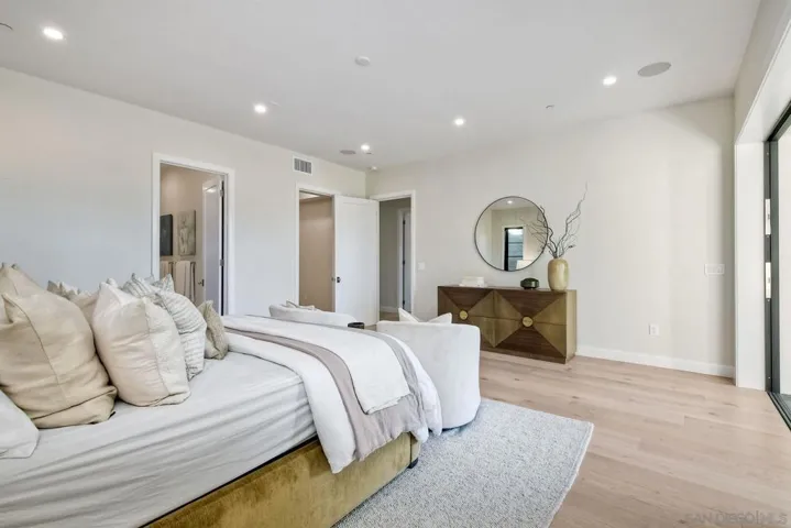4270 Ampudia St, San Diego, California 92103