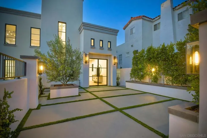 4270 Ampudia St, San Diego, California 92103